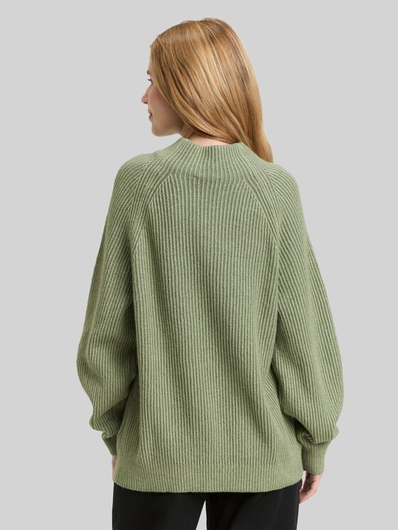 Ribbed sweater with a stand-up collar - pale bark green rib structure
