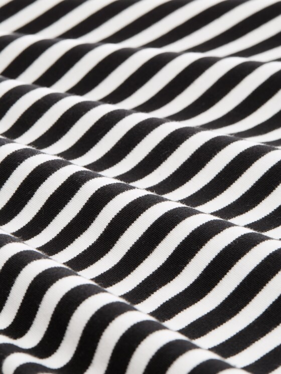 Long-sleeved top with a striped pattern - black white stripe