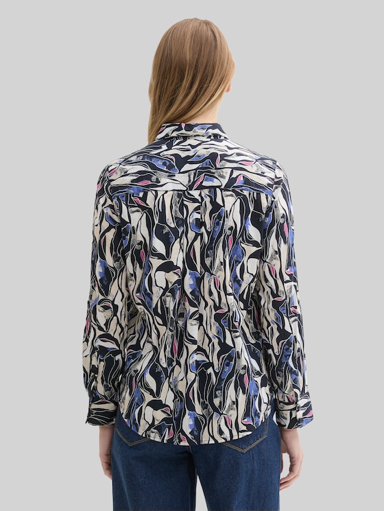 Blouse with pattern - organic shapes design
