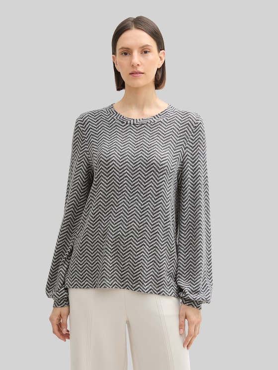 Long-sleeved shirt with pattern - printed heringbone structure