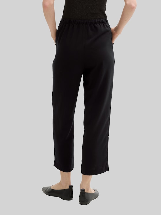 Cropped loose-fit trousers - deep black