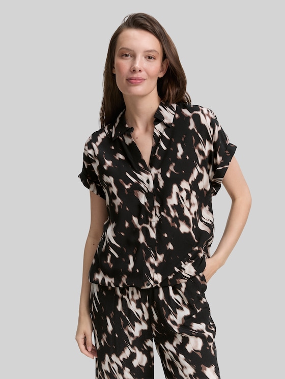 Blouse with pattern - blurry animal design