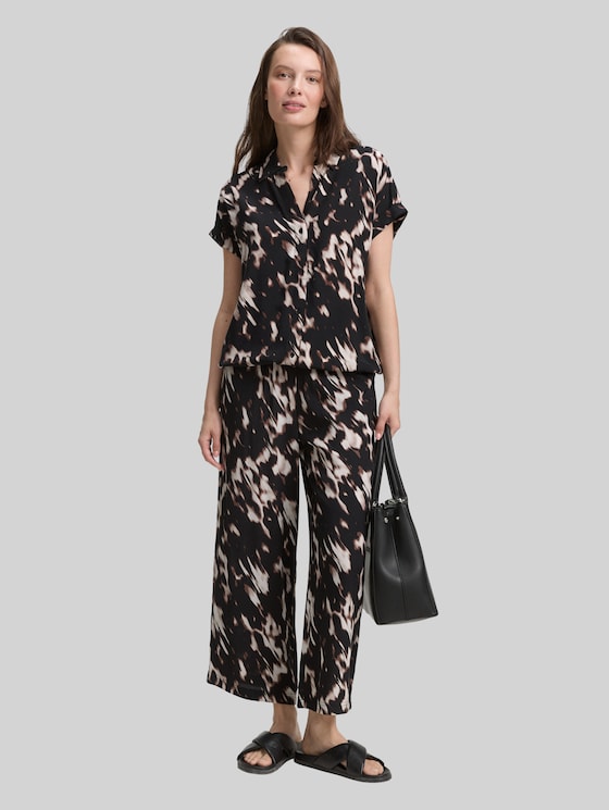 Blouse with pattern - blurry animal design