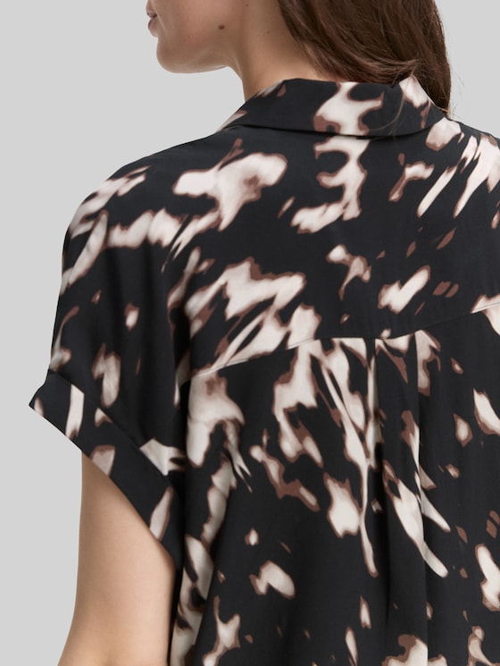 Blouse with pattern - blurry animal design