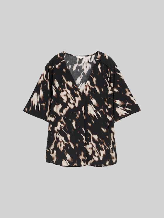 Blouse with pattern - blurry animal design