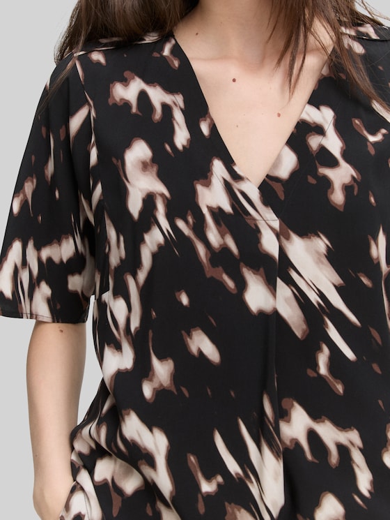 Blouse with pattern - blurry animal design