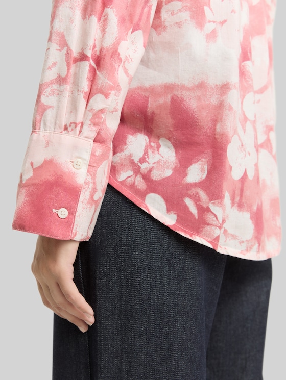 Shirt blouse with pattern - red brushed flower design