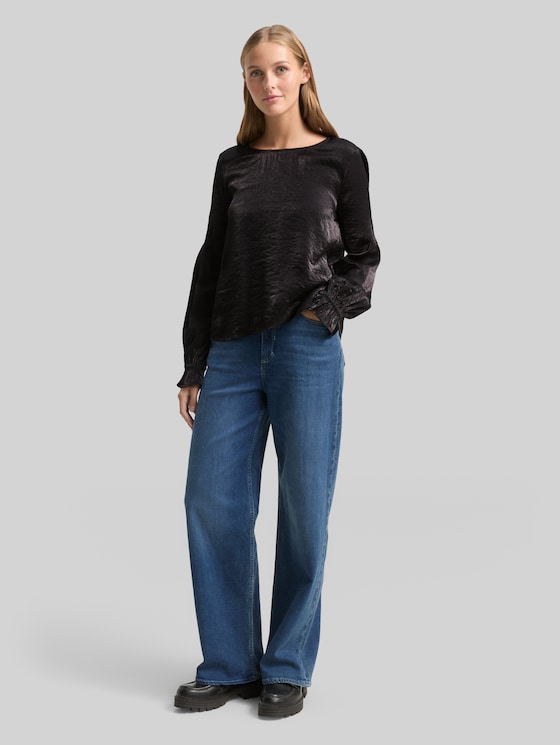 Loose fit blouse with satin look - deep black