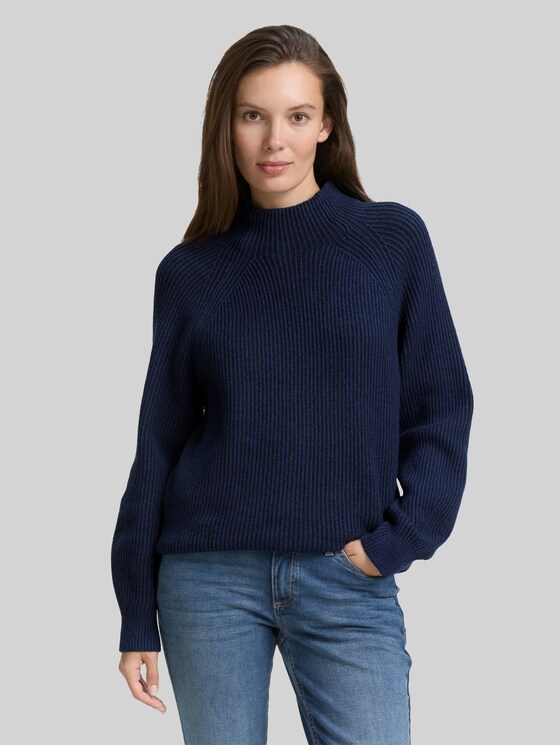 Loose fit knitted jumper with stand-up collar - blue rib structure