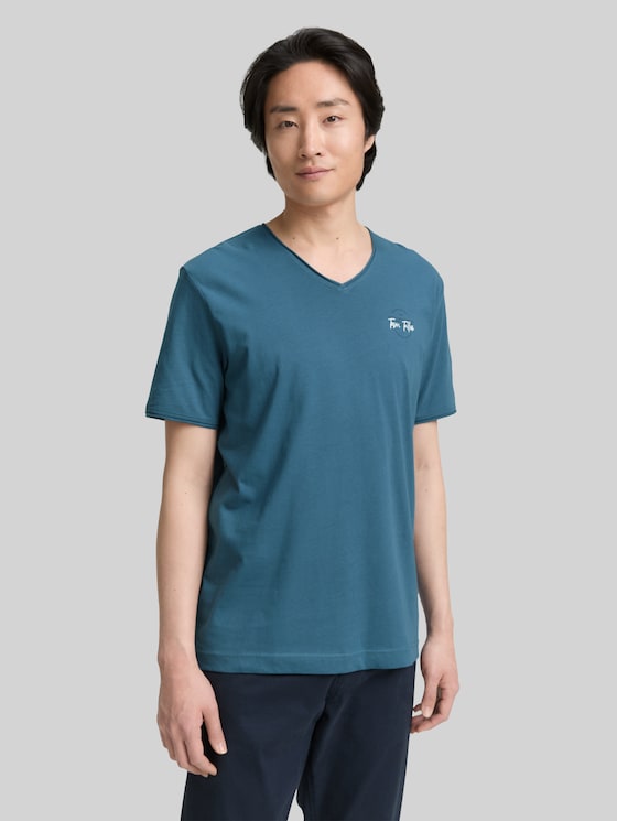 T-shirt with V-neck - real teal blue