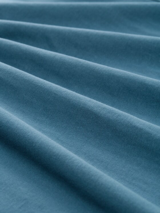 T-shirt with V-neck - real teal blue