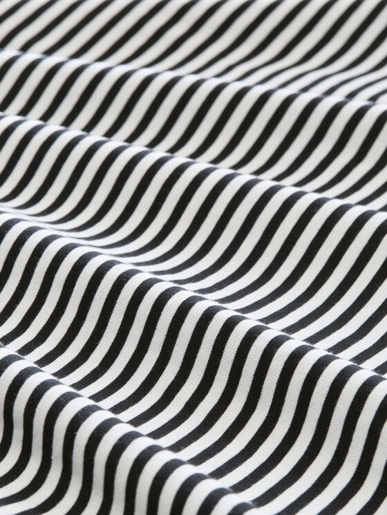 Boxy-fit T-shirt - black white stripe