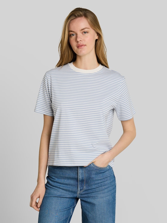 Boxy-fit T-shirt - light blue white stripe