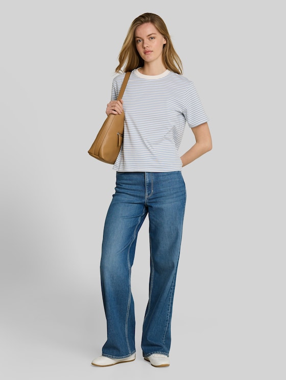 Boxy-fit T-shirt - light blue white stripe