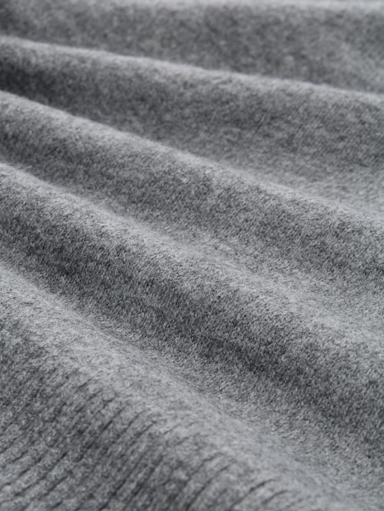 Relaxed fit knitted jumper with V-neck - Stormy Gray Melange