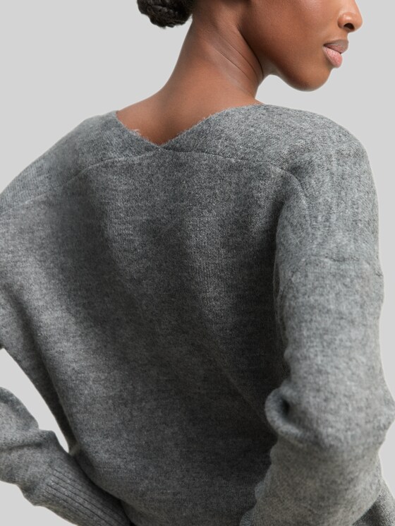 Relaxed fit knitted jumper with V-neck - Stormy Gray Melange