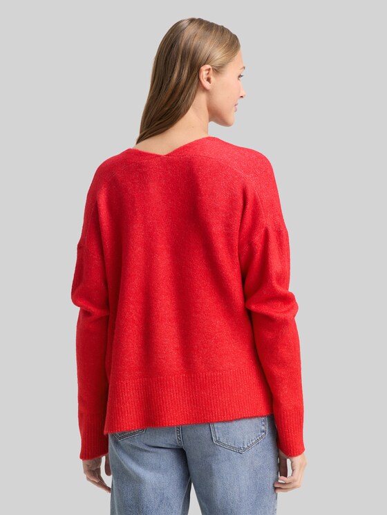 Relaxed fit knitted jumper with V-neck - brilliant red