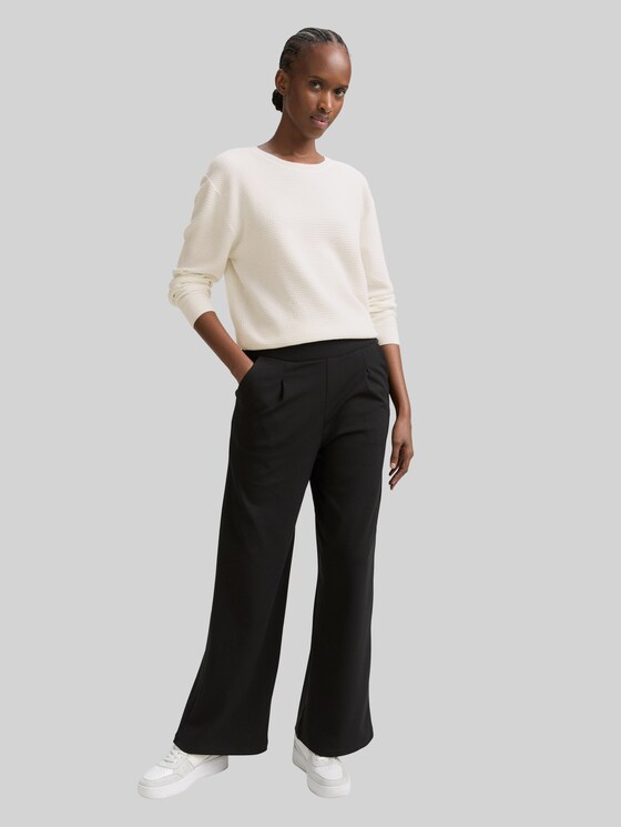 Round-neck knitted jumper - off white