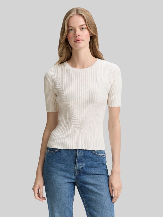 Knitted sweater with a ribbed texture - off white