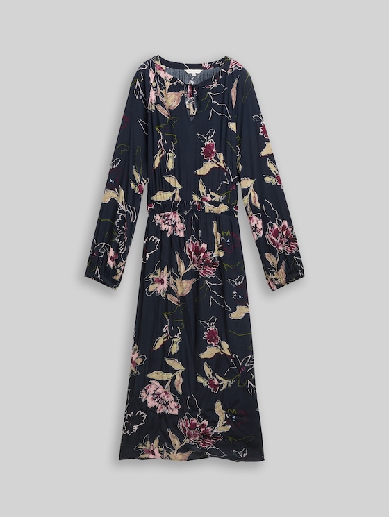 Plus Size - Maxi dress with floral pattern - big flower design