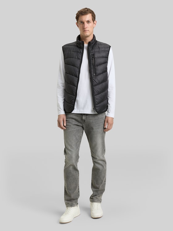 Lightweight quilted waistcoat with stand-up collar - Black