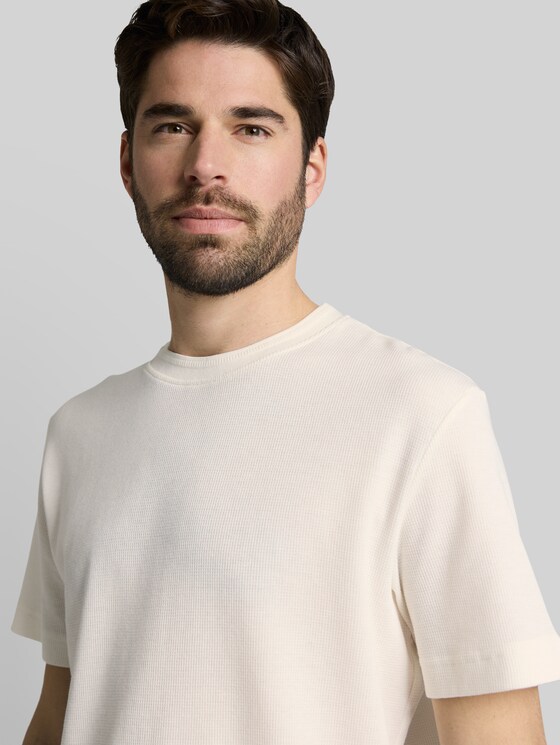 T-shirt with a waffle texture - Gardenia White