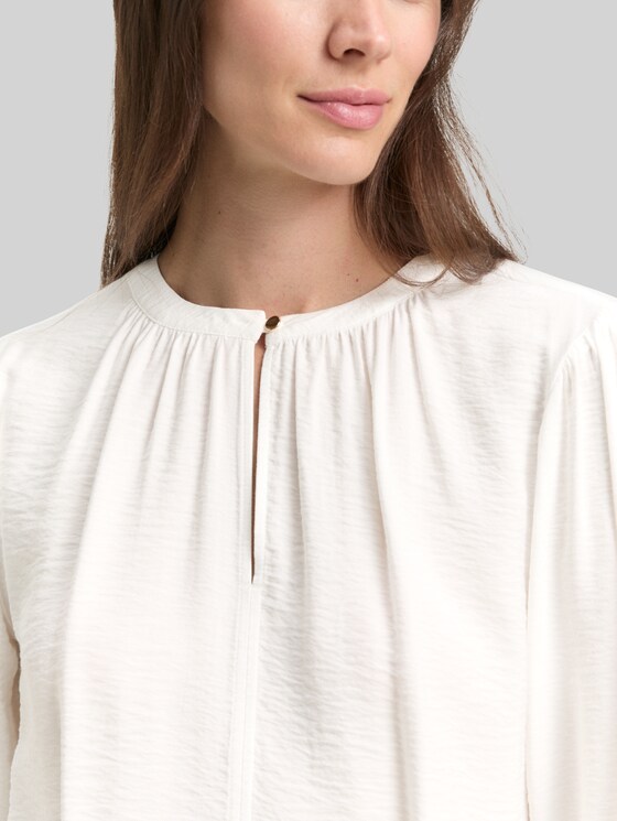 Crinkle blouse with ruffles - Whisper White