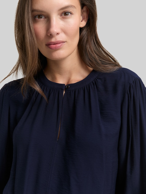 Crinkle blouse with ruffles - sky captain blue