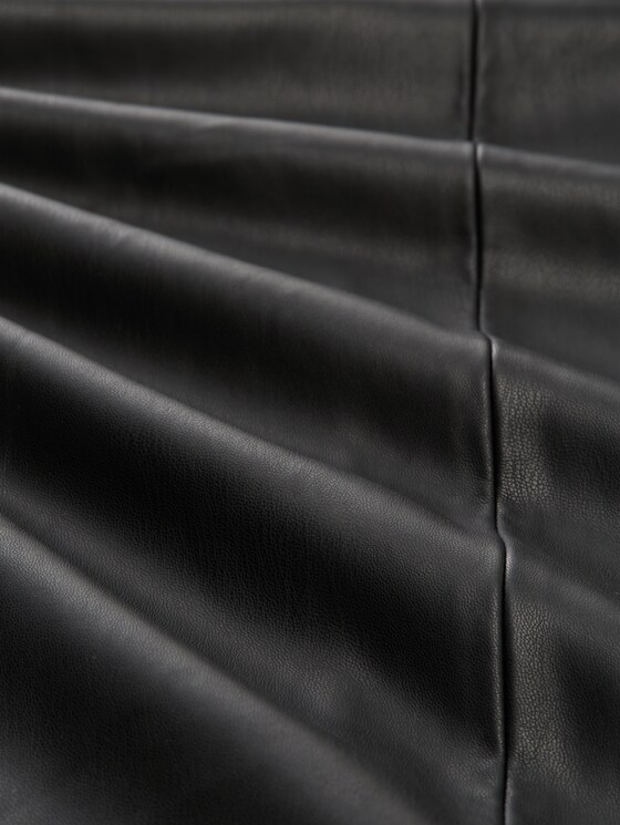 Culotte trousers in leather look - deep black