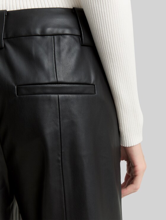 Culotte trousers in leather look - deep black