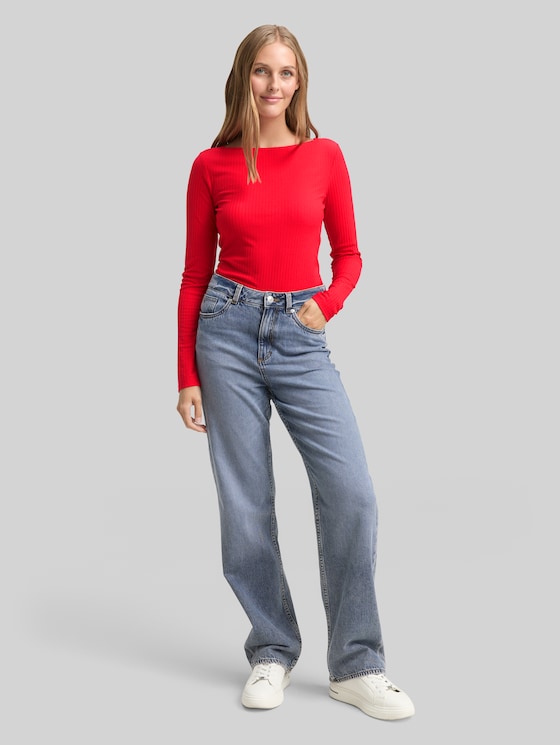 Slim-fit long-sleeved top with a boat neck - brilliant red