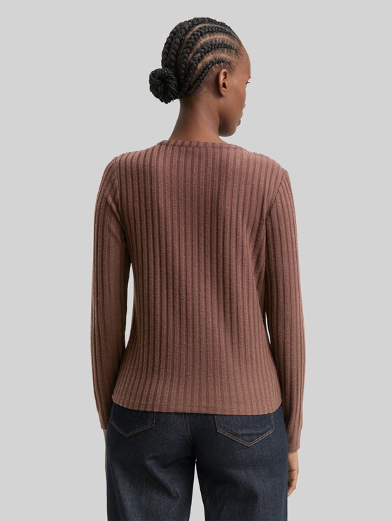 Slim-fit long-sleeved T-shirt with decorative button placket - soft chocolate brown
