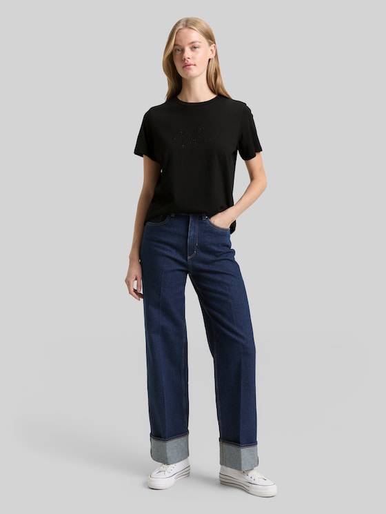 Loose fit T-shirt with glitter embroidery - deep black