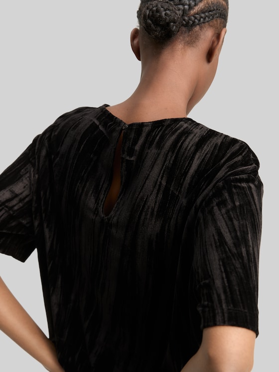 Loose fit velvet T-shirt - deep black