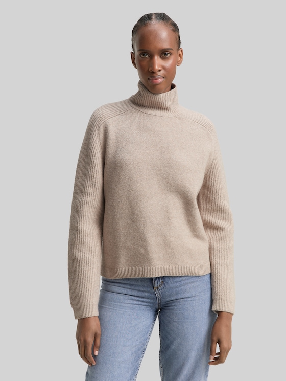 Relaxed fit knitted jumper with stand-up collar - cosy beige melange