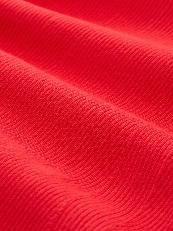 Tight-fit knitted jumper - brilliant red