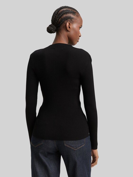 Tight-fit knitted jumper - deep black