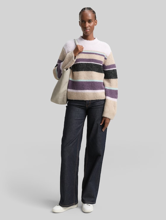 Relaxed fit knitted jumper with striped pattern - beige lilac multicolor stripe