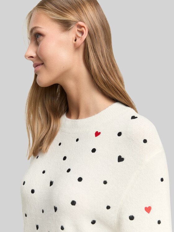 Relaxed fit knitted jumper with embroidery - white black dots and hearts