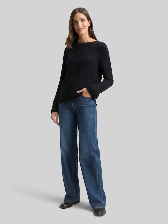 Knitted jumper in feather yarn - black stripe with featheryarn