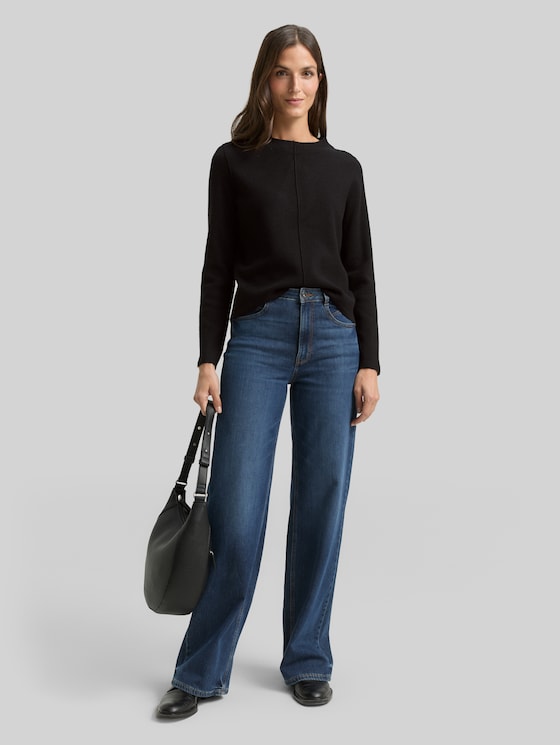 Cropped knitted jumper with stand-up collar - deep black