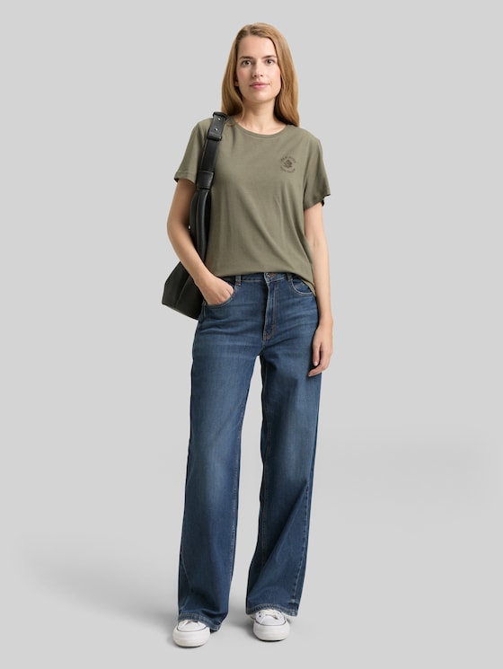 T-shirt with floral embroidery - cloudy green