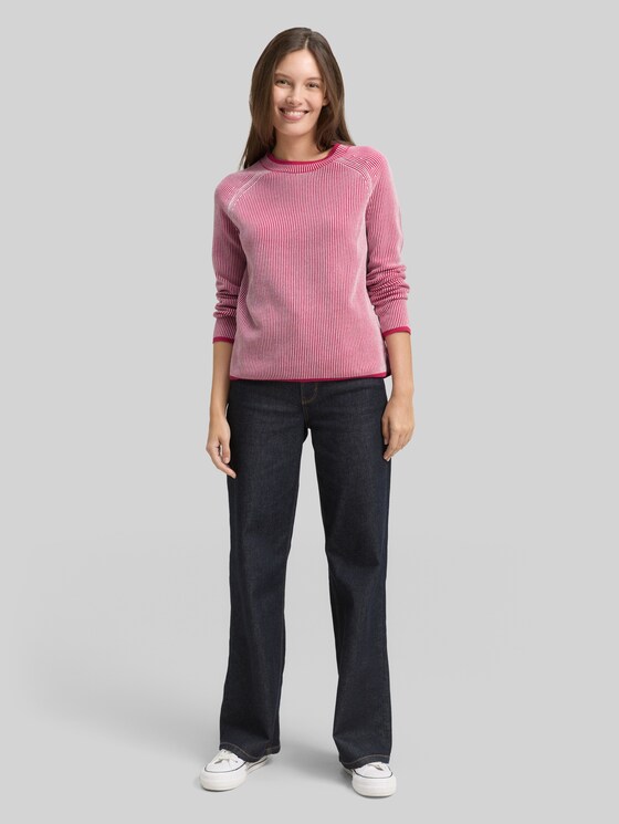Round-neck knitted jumper - pink plaited knit