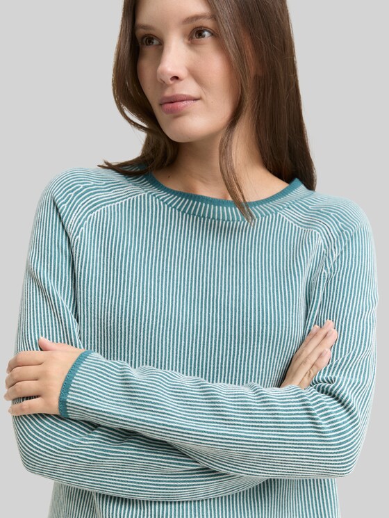 Round-neck knitted jumper - teal plaited knit