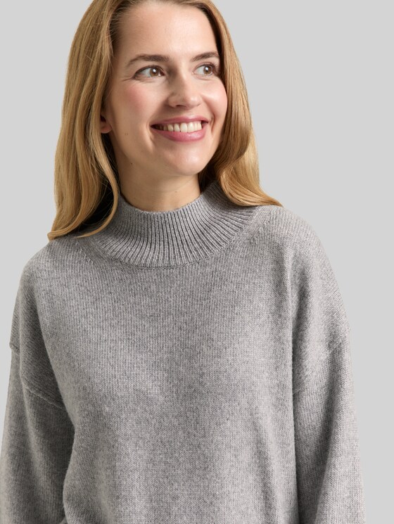 Oversized knitted jumper with stand-up collar - medium silver grey melange