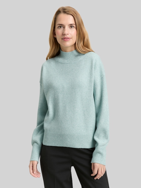 Oversized knitted jumper with stand-up collar - white moss melange