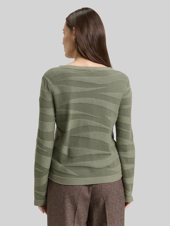 Knitted sweater with texture - green wave knit design