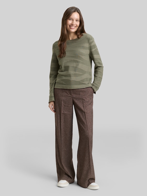 Knitted sweater with texture - green wave knit design