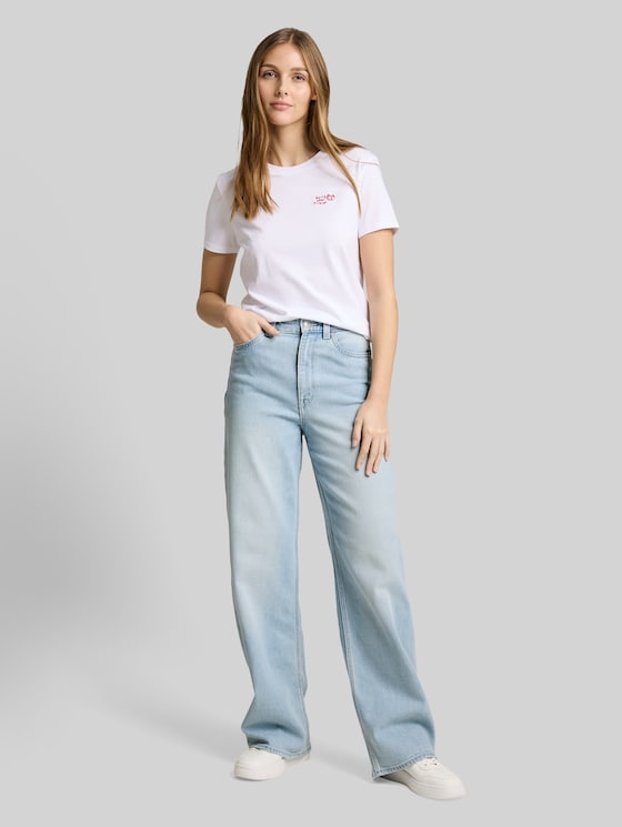 TTLINOU WIDE High-Waisted Jeans - Clean Bleached Blue Denim