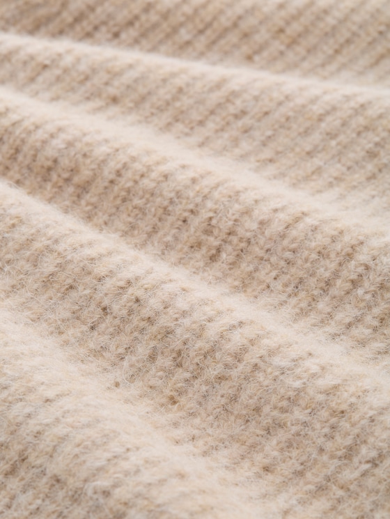 Sleeveless jumper with stand-up collar - cosy beige melange